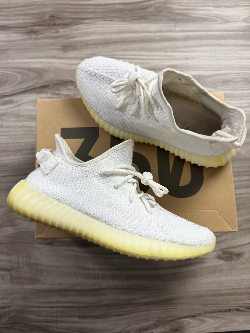 adidas Yeezy Boost 350 V2 Low Cream White Size 7 Men’s/ 8.5 Women’s